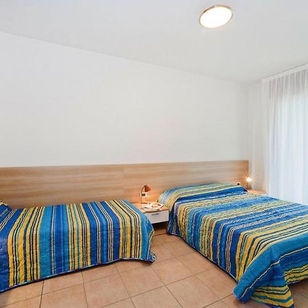 Apartment In Caorle With Heating Eksteriør billede