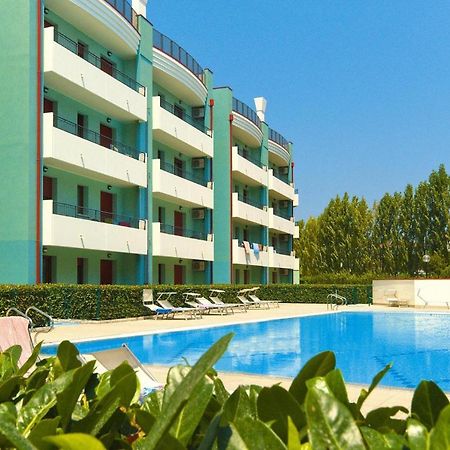Apartment In Caorle With Heating Eksteriør billede