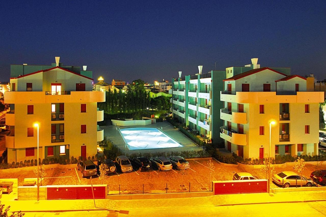 Apartment In Caorle With Heating Eksteriør billede