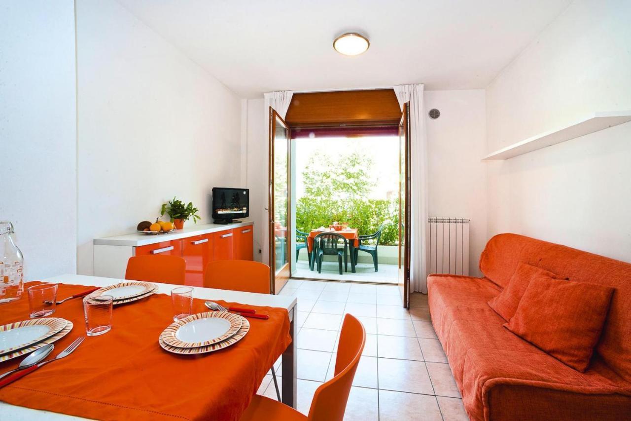 Apartment In Caorle With Heating Eksteriør billede